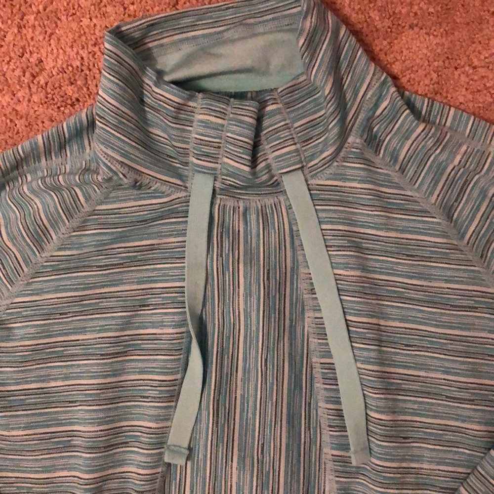 Active pullover - Picture 2 of 4